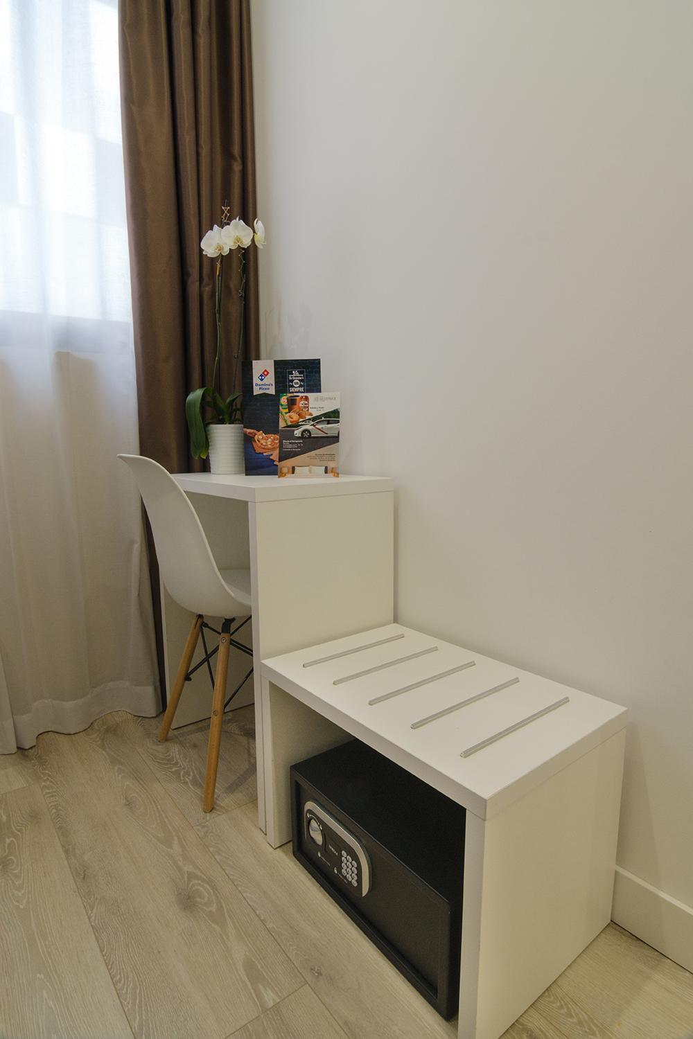 Hotel Bestprice Alegria มาดริด ภายนอก รูปภาพ