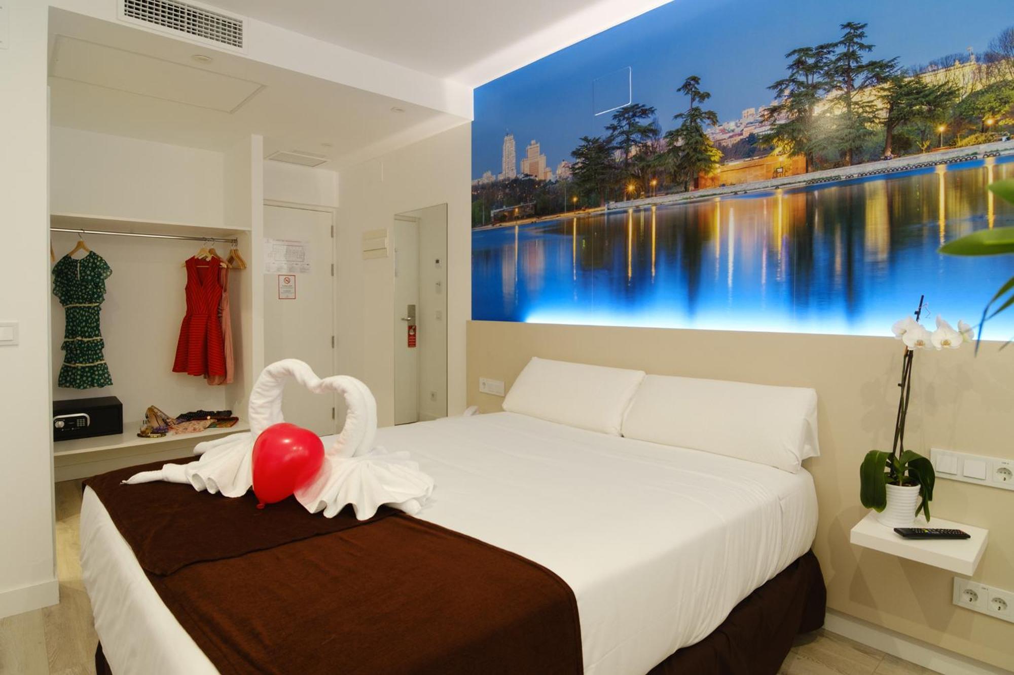 Hotel Bestprice Alegria มาดริด ภายนอก รูปภาพ