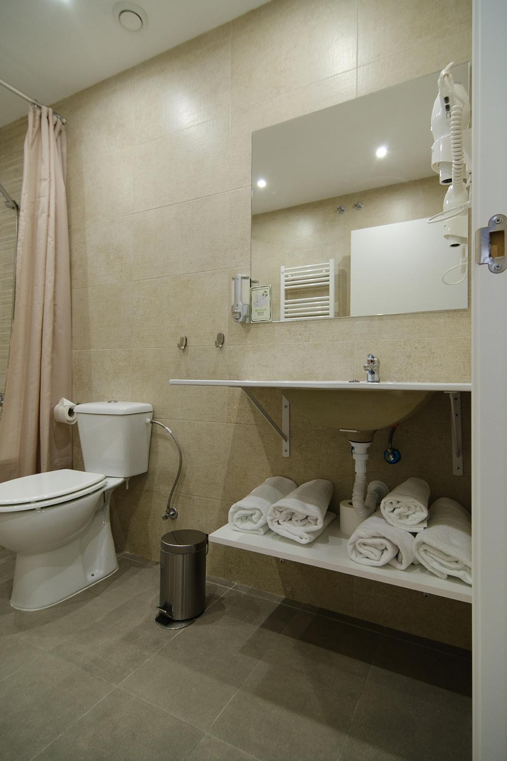 Hotel Bestprice Alegria มาดริด ภายนอก รูปภาพ