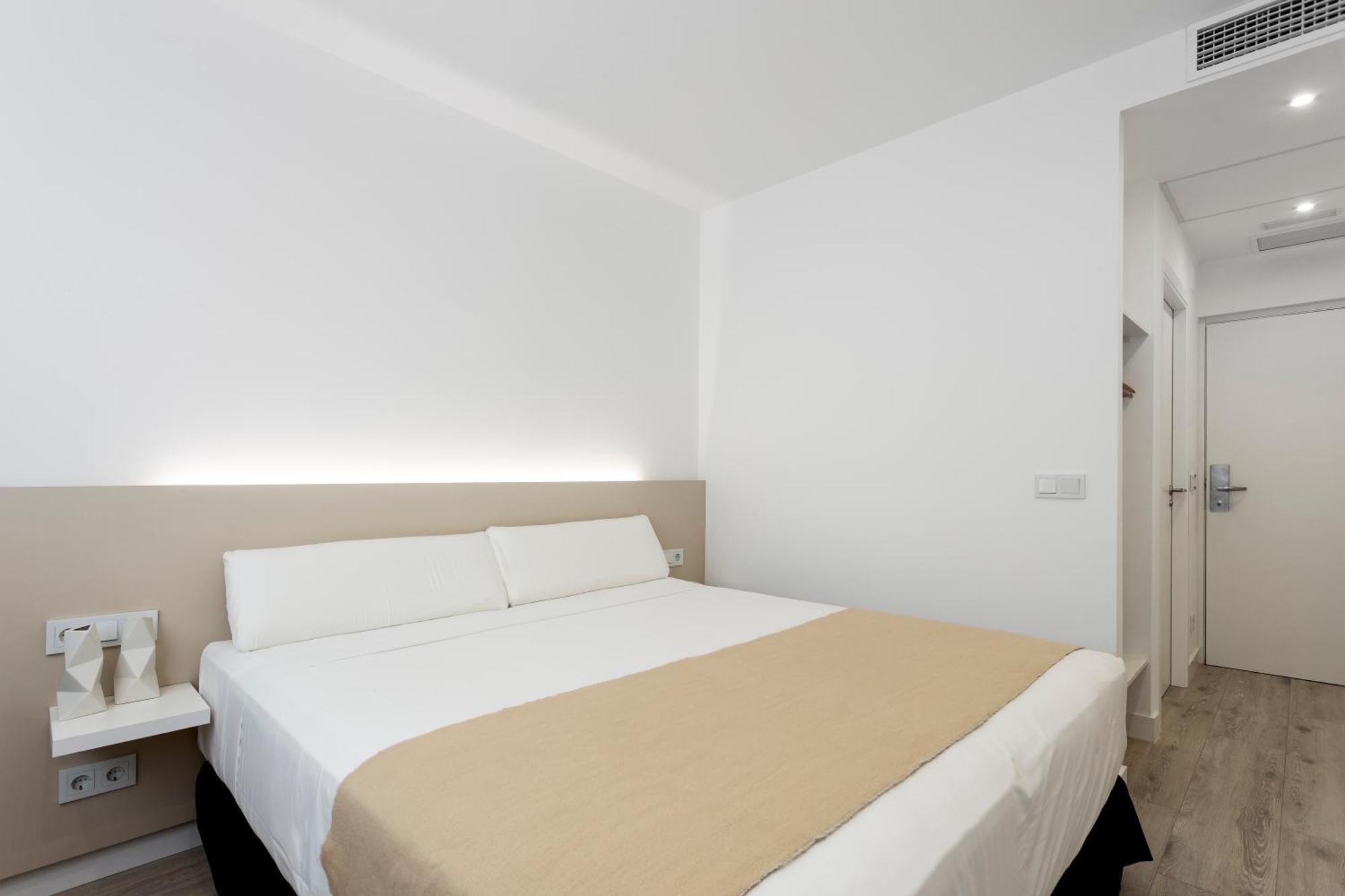 Hotel Bestprice Alegria มาดริด ภายนอก รูปภาพ
