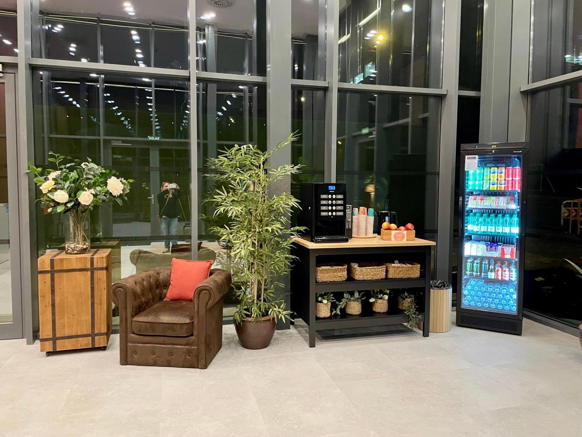 Hotel Bestprice Alegria มาดริด ภายนอก รูปภาพ